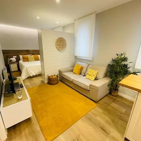 Alex Loft Понтеведра